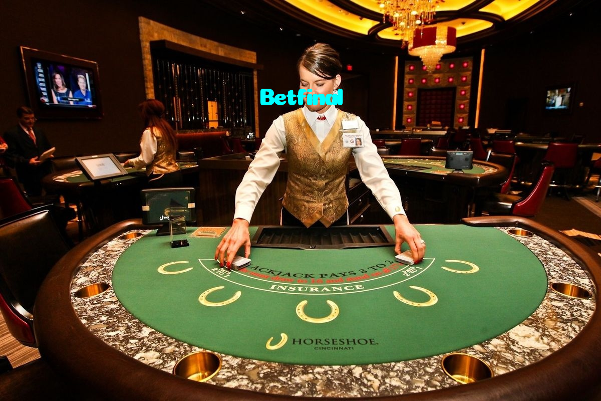 Betfinal خوش آمدید بونس +600% پیشکش موبائل ایپ کے پروموشن سیکشن میں دکھائی دیتی ہے۔